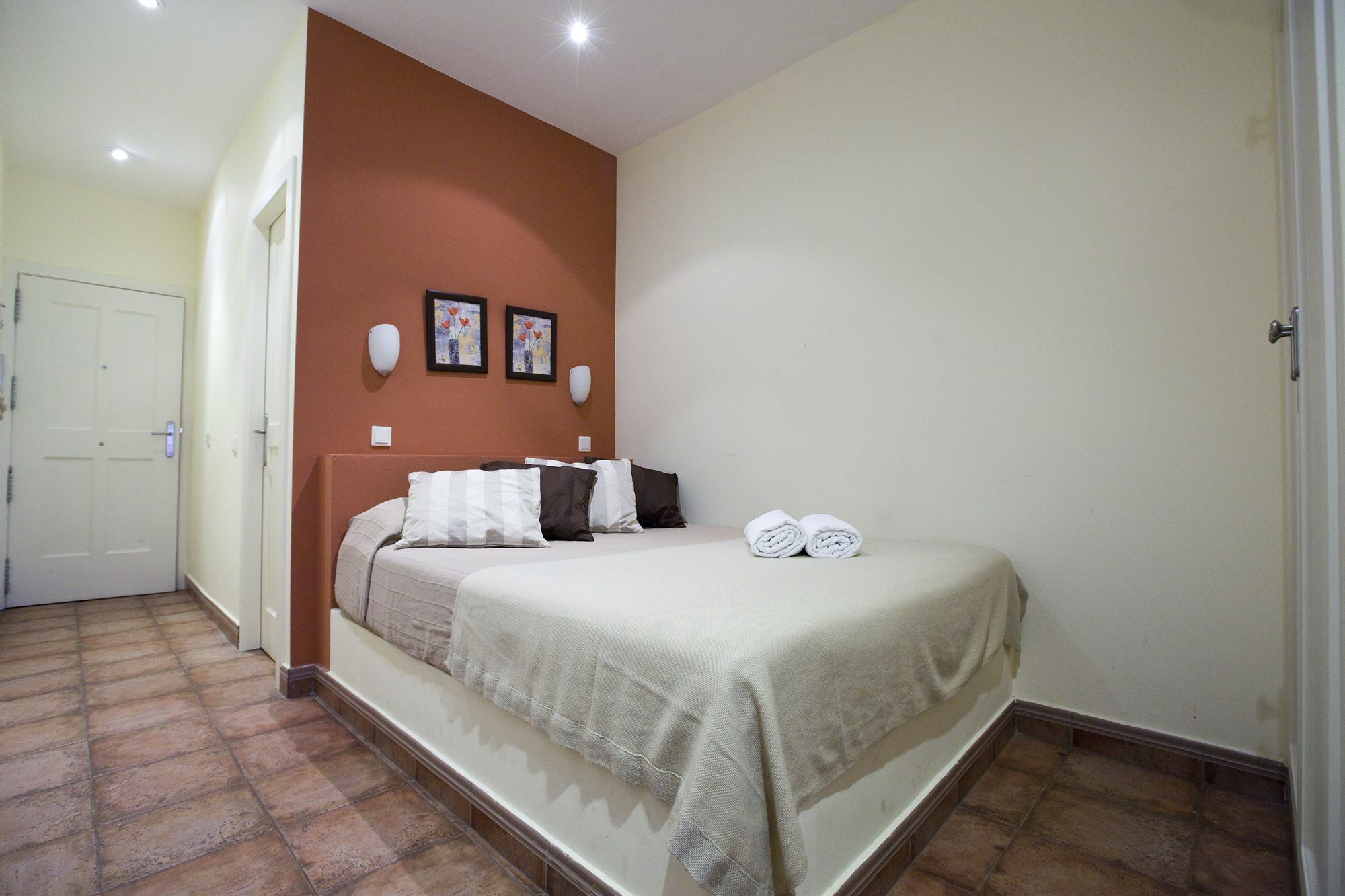 Apartamento Tirso De Molina Madrid Esterno foto
